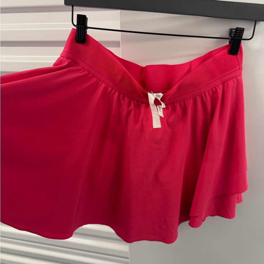 Lululemon fuchsia pink tennis skirt with built in shorts - Picture 13 of 13